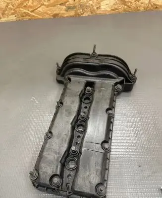 Jeep Grand Cherokee Rocker cam cover 20132435 PA66GF3