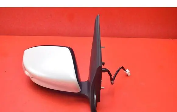 Nissan Pulsar Front door electric wing mirror 212876244