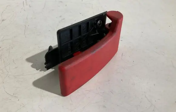 Mercedes-Benz E W211 Engine bonnet (hood) release handle