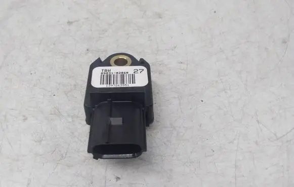 Toyota Auris 150 Airbag deployment crash/impact sensor 8983102060
