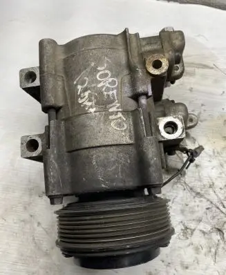 KIA Sorento Air conditioning (A/C) compressor (pump) 977013E350