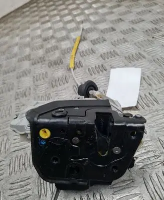 Audi A4 S4 B7 8E 8H Rear door lock