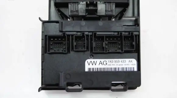 Audi A1 Central body control module 1K0959433