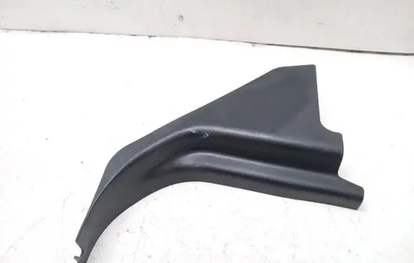 Land Rover Discovery 3 - LR3 Rear sill trim cover EMC500301
