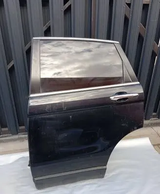 Honda CR-V Rear door