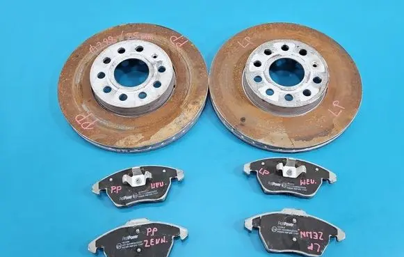 Volkswagen Jetta V Brake discs and calipers set IMPRK1527041