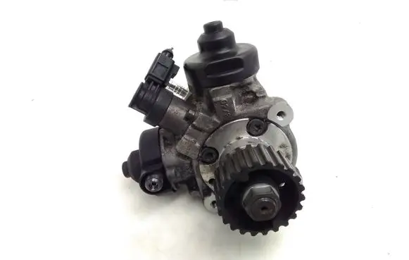 Audi Q7 4L Fuel injection high pressure pump 0445010611 059130755AB