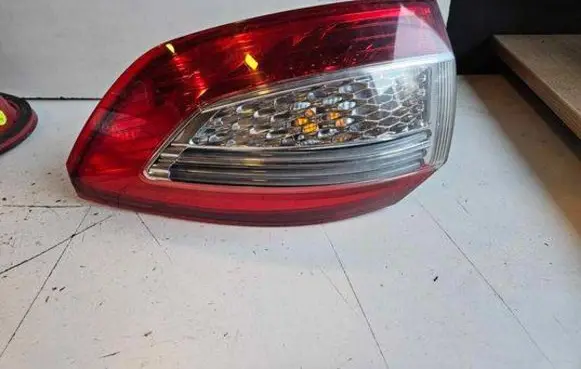 Ford Mondeo MK IV Rear/tail lights 0374D