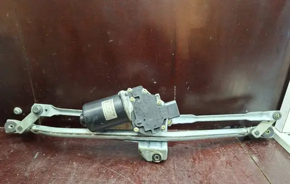 Audi A6 S6 C5 4B Front wiper linkage and motor 8D1955113C 404587 060801N
