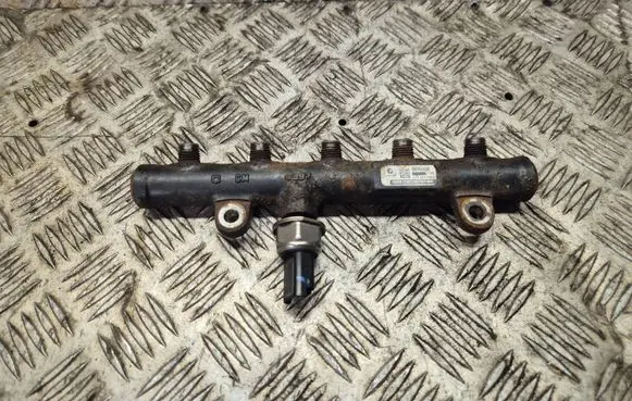 Volvo V50 Fuel main line pipe 9681649580