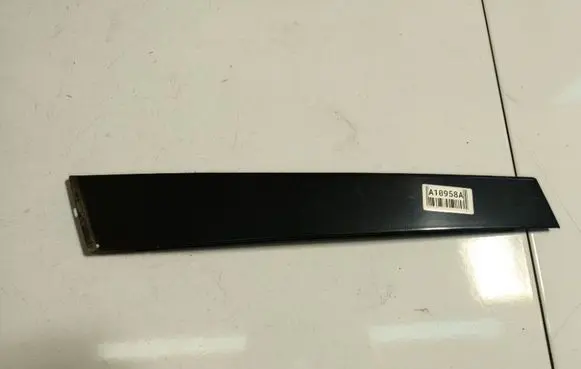 Peugeot 407 Front door glass trim molding 96548347XN
