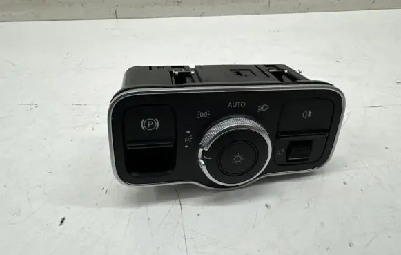 Mercedes-Benz CLA C118 X118 Light switch A2479052902