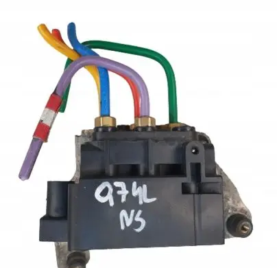 Audi Q7 4L Air suspension valve block 7L0619251