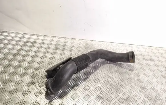 Volvo XC90 Air intake duct part 30680294 B17PA