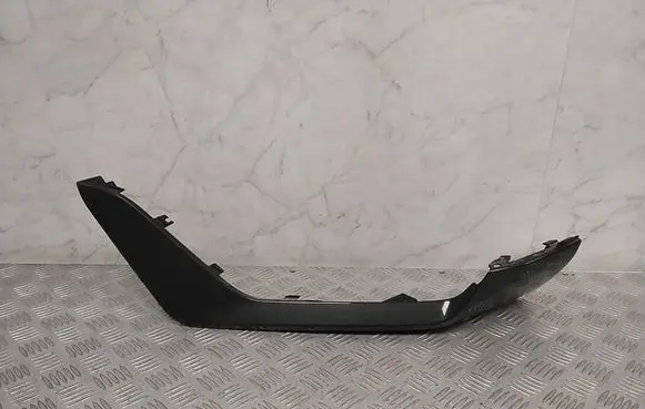 Front bumper splitter molding