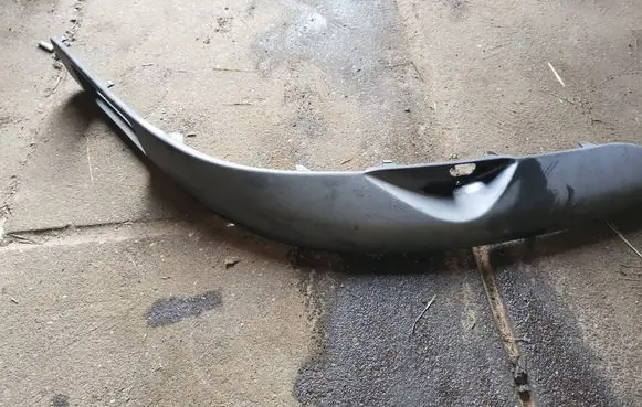 Volvo S80 Front bumper splitter molding 09151826