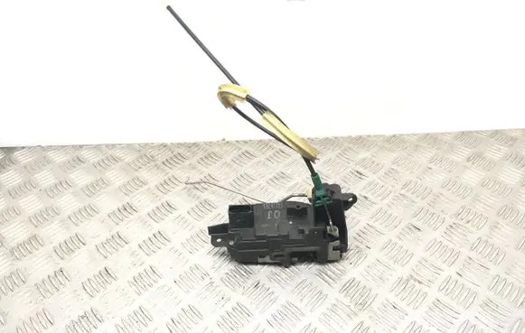 Opel Astra H Front door lock 13210751 41472091