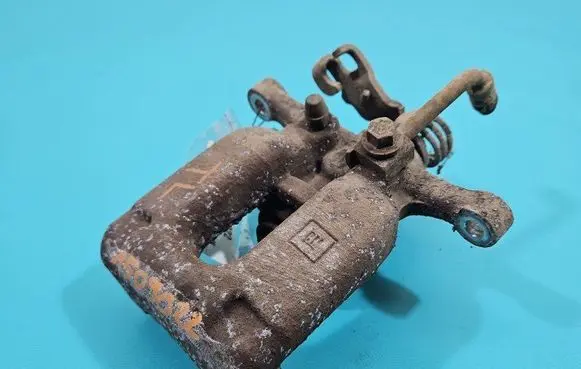 Rear brake caliper