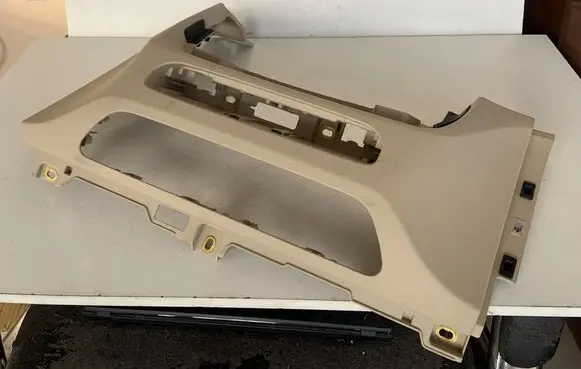 Dashboard lower bottom trim panel