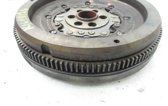 Volkswagen PASSAT B6 Dual mass flywheel QT5007