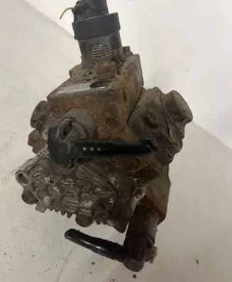 Fuel injection high pressure pump