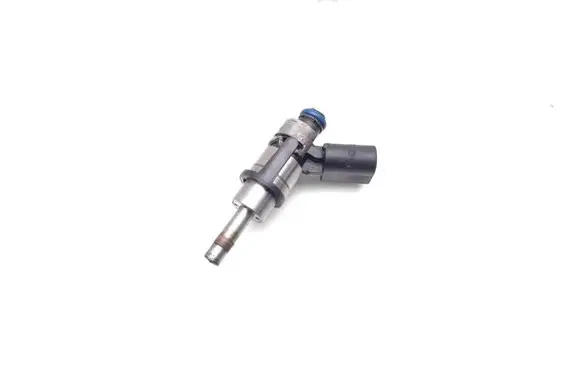 Audi A4 S4 B7 8E 8H Fuel injector 06F906036A