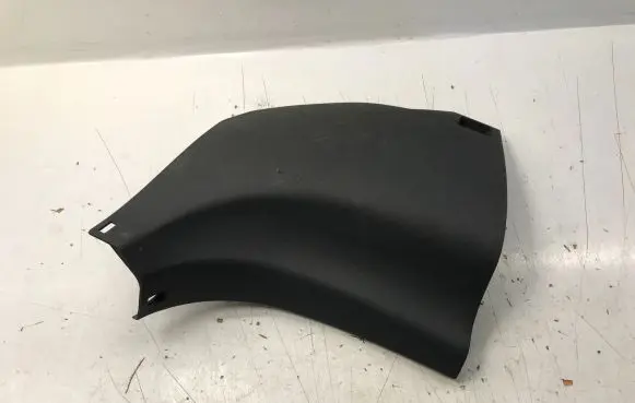 Foot area side trim