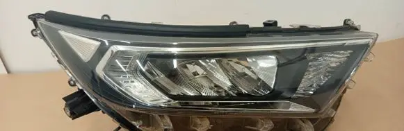 Toyota RAV 4 (XA50) Headlight/headlamp 7444NA