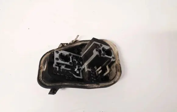 Audi A6 S6 C6 4F Tail light bulb cover holder 890033806 89037046
