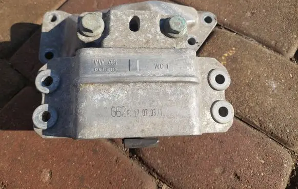 Audi A3 S3 8L Engine mount bracket 1K0199555 1K0199117