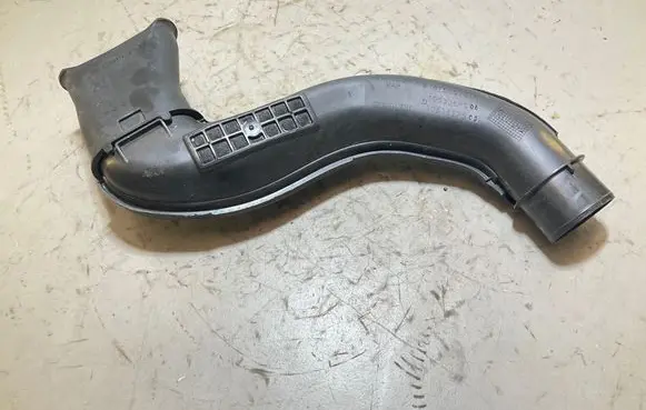 Dacia Duster II Air intake duct part 165555731R 105336PS06 105156PS03