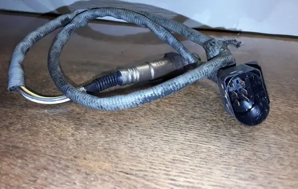 Mercedes-Benz C W203 Lambda probe sensor 0025401817