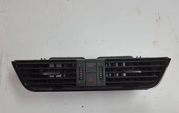 Skoda Octavia Mk3 (5E) Dash center air vent grill 5E0820951A