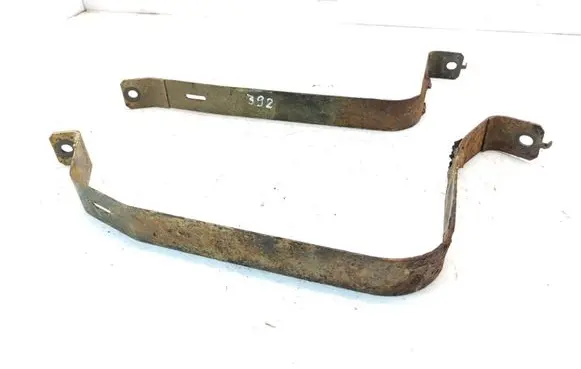 Suzuki SX4 Fuel tank mounting bracket 