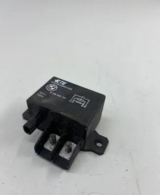BMW 6 F12 F13 Coolant fan relay 9198302