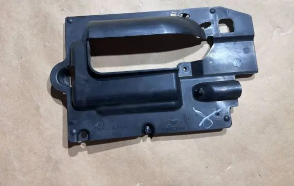 Ford Mondeo Mk III Steering wheel column trim 1S713E721
