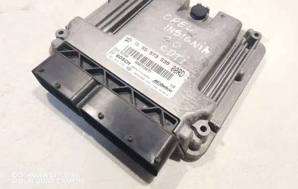 Opel Insignia A Engine control unit/module 55573539 0281015771 55573560