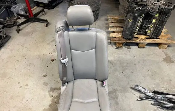 Cadillac SRX Front passenger seat 