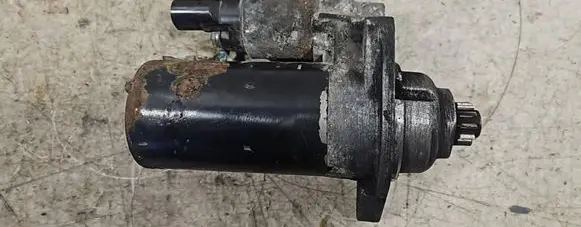 Volkswagen PASSAT B6 Starter motor 02Z911023