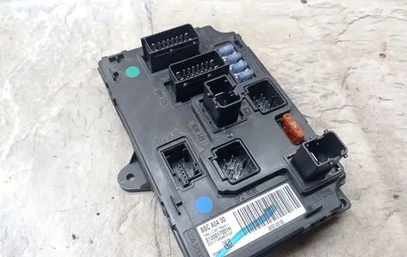 Peugeot 407 Comfort/convenience module 9656148180 S120017001H
