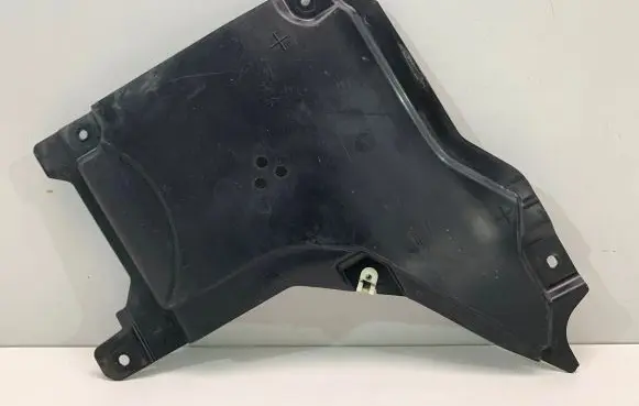 Rear underbody cover/under tray
