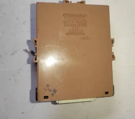 Toyota Prius (XW20) Gateway control module 8911147050 2324005290