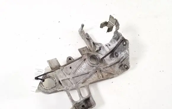 Mercedes-Benz E W212 Air filter cleaner box bracket assembly A6510902241