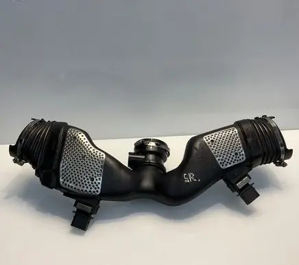 Mercedes-Benz CLS C219 Air intake duct part A6420946397 6420946397