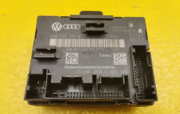 Volkswagen Touareg II Door control unit/module 4H0959793N 4H0959793F