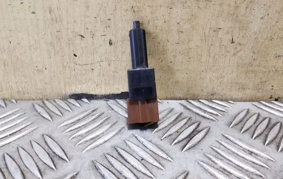 Nissan X-Trail T31 Brake pedal sensor switch