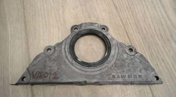 Mercedes-Benz Sprinter W906 Rocker cam cover A6510110108