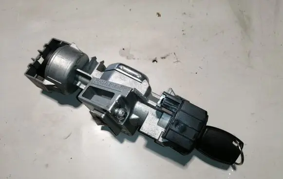 Ford Focus Ignition lock 3M513F880AC