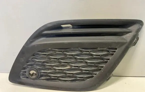 Volvo XC60 Front bumper lower grill 31290661