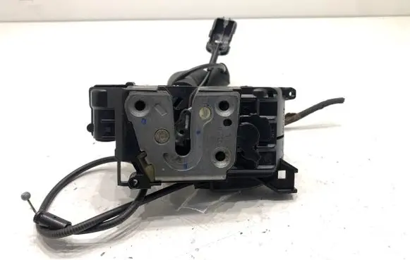Renault Megane III Rear door lock 82503000